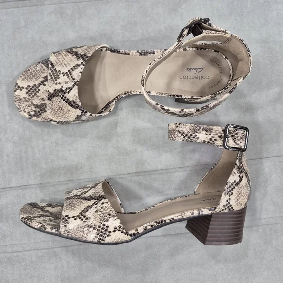Clarks sandals women's 10 cream black snake embossed padded ankle strap low heel - Picture 1 of 14